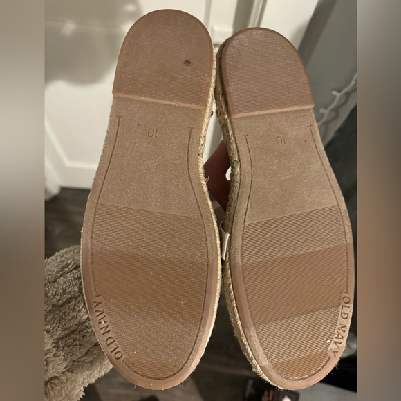 Old Navy Size 10 Sandals - Picture 3 of 3